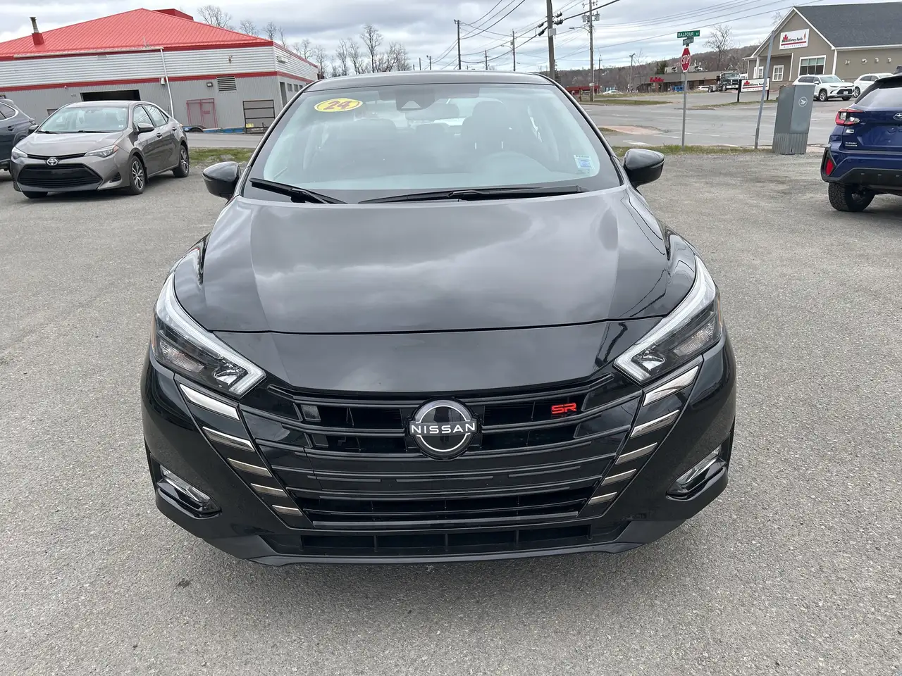Nissan Versa снимка Nissan Versa