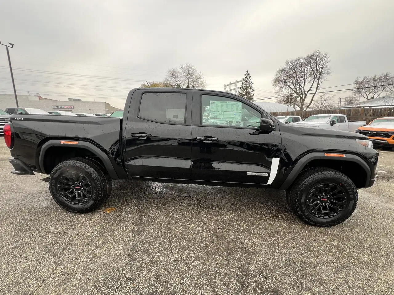 GMC Canyon photo GMC Canyon