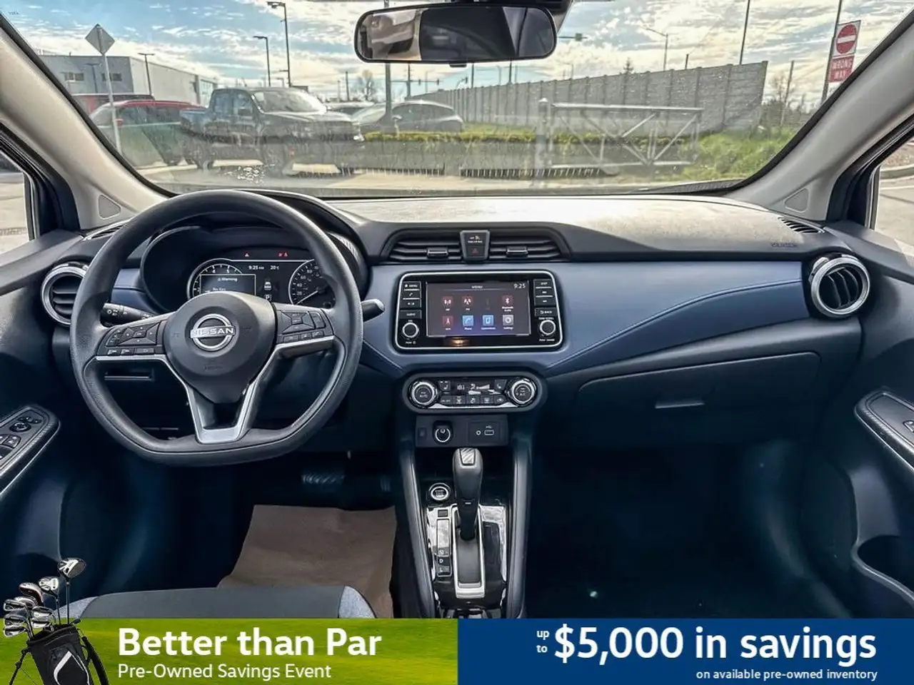 Nissan Versa снимка Nissan Versa