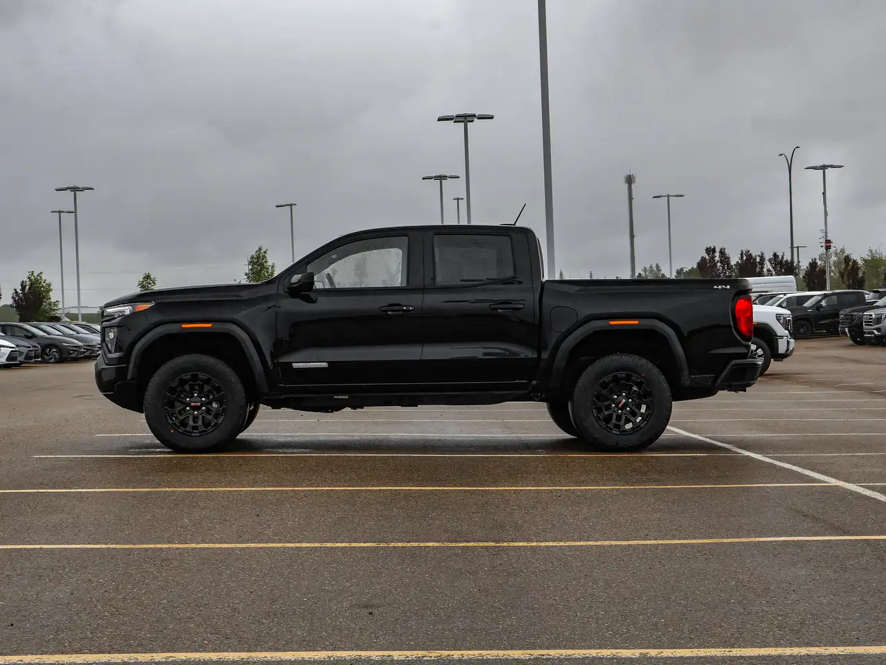 GMC Canyon снимка GMC Canyon