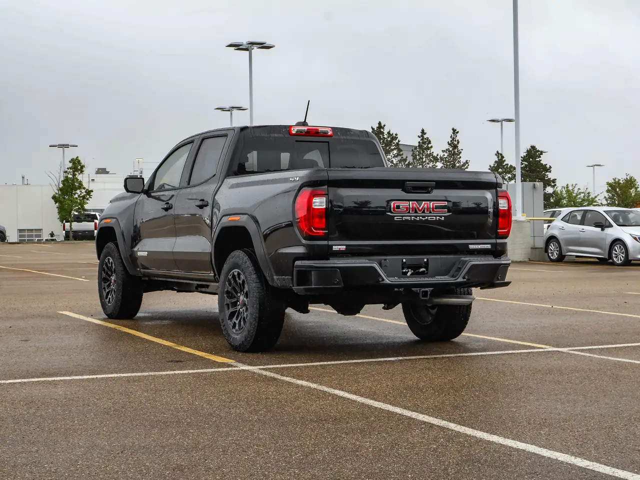 GMC Canyon снимка GMC Canyon