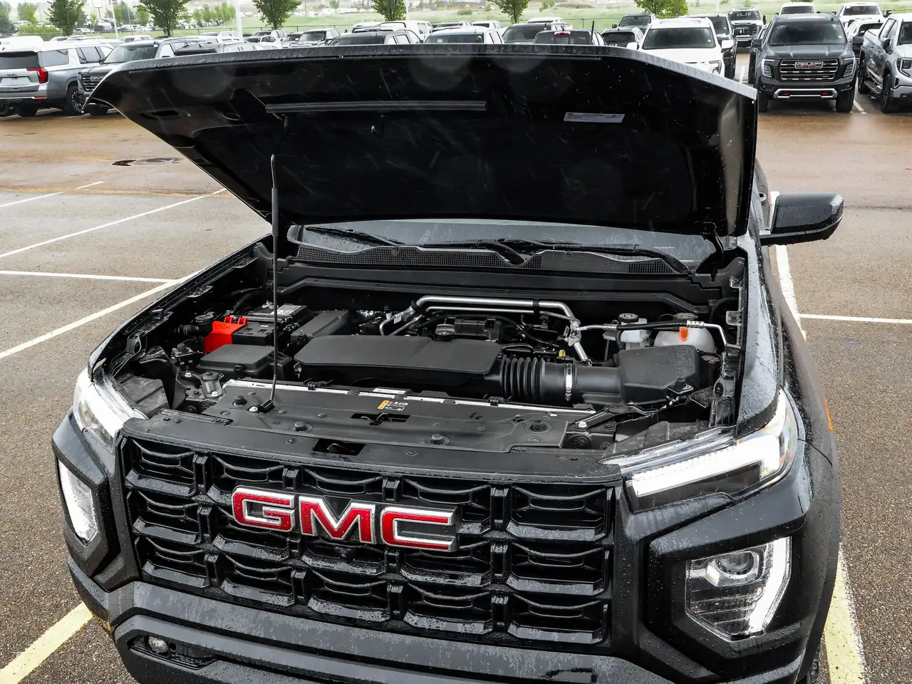 GMC Canyon снимка GMC Canyon