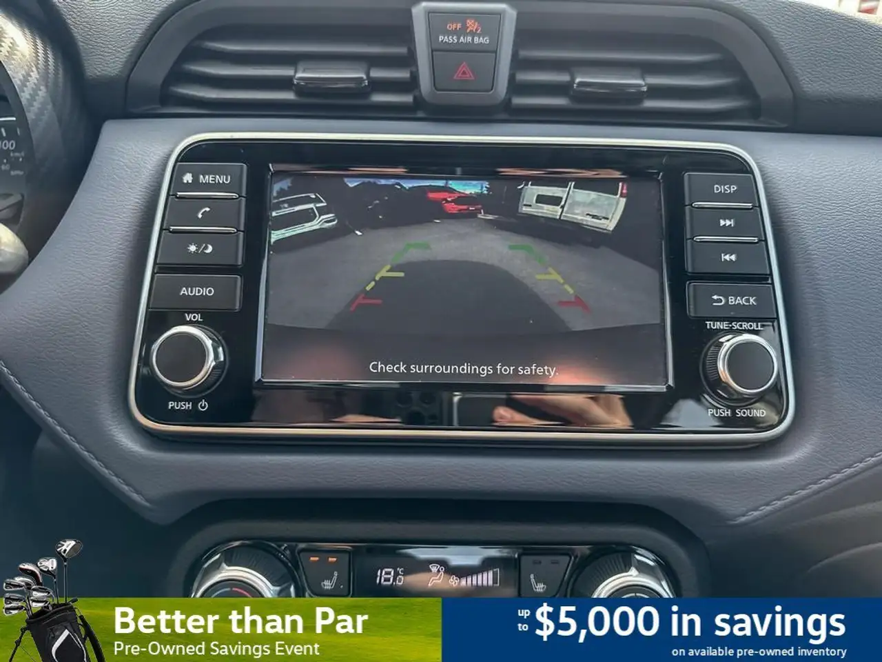 Nissan Versa снимка Nissan Versa