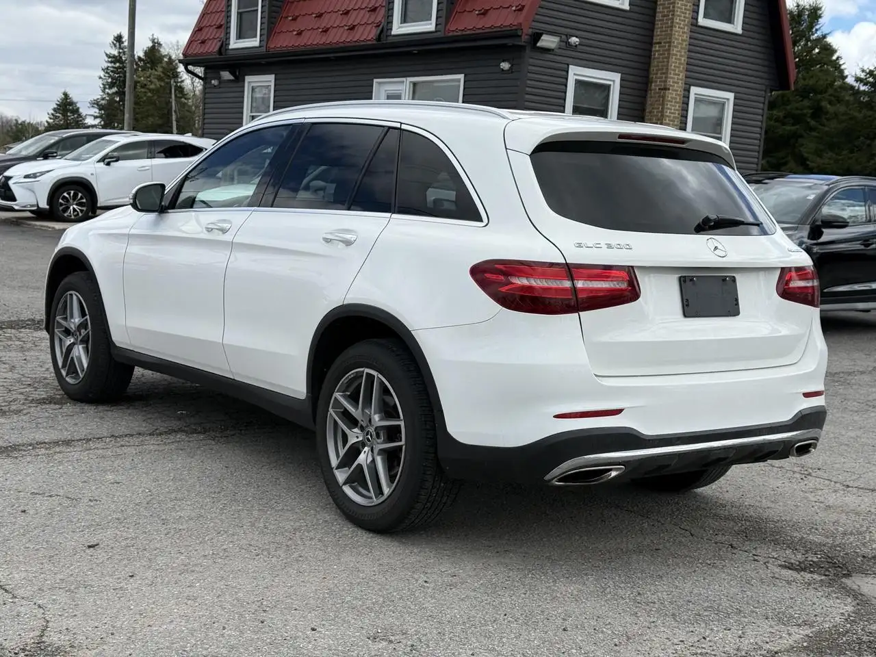Mercedes-Benz GLC снимка Mercedes-Benz GLC