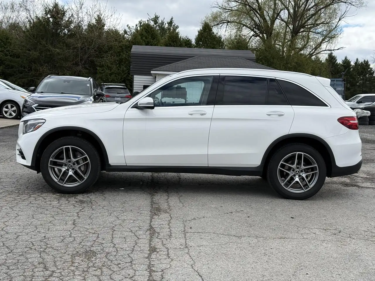 Mercedes-Benz GLC снимка Mercedes-Benz GLC