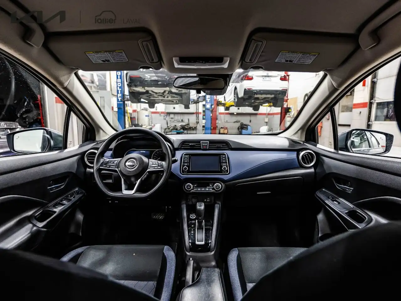 Nissan Versa снимка Nissan Versa