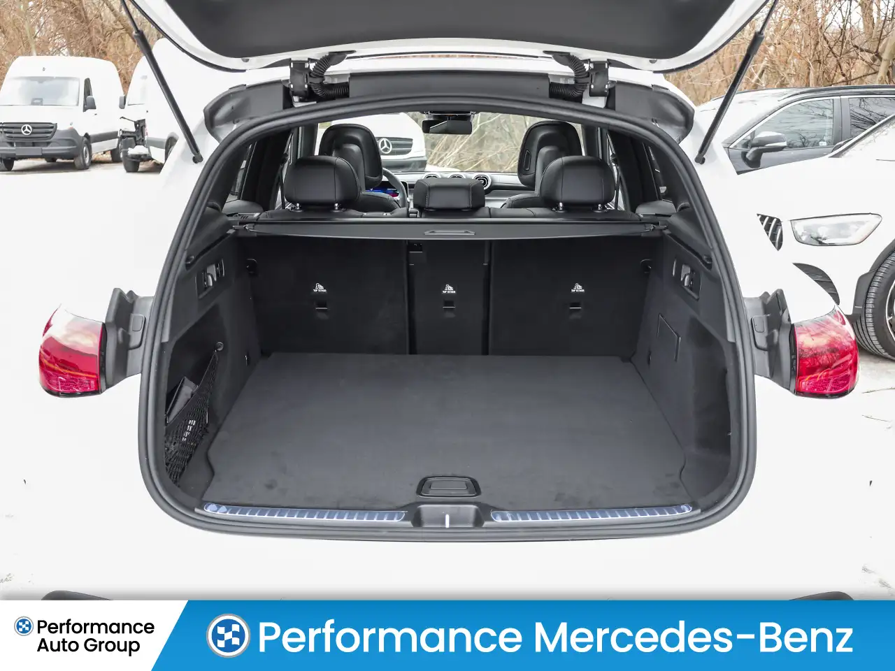 Mercedes-Benz GLC снимка Mercedes-Benz GLC