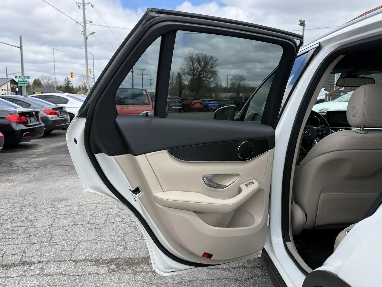 Mercedes-Benz GLC снимка Mercedes-Benz GLC