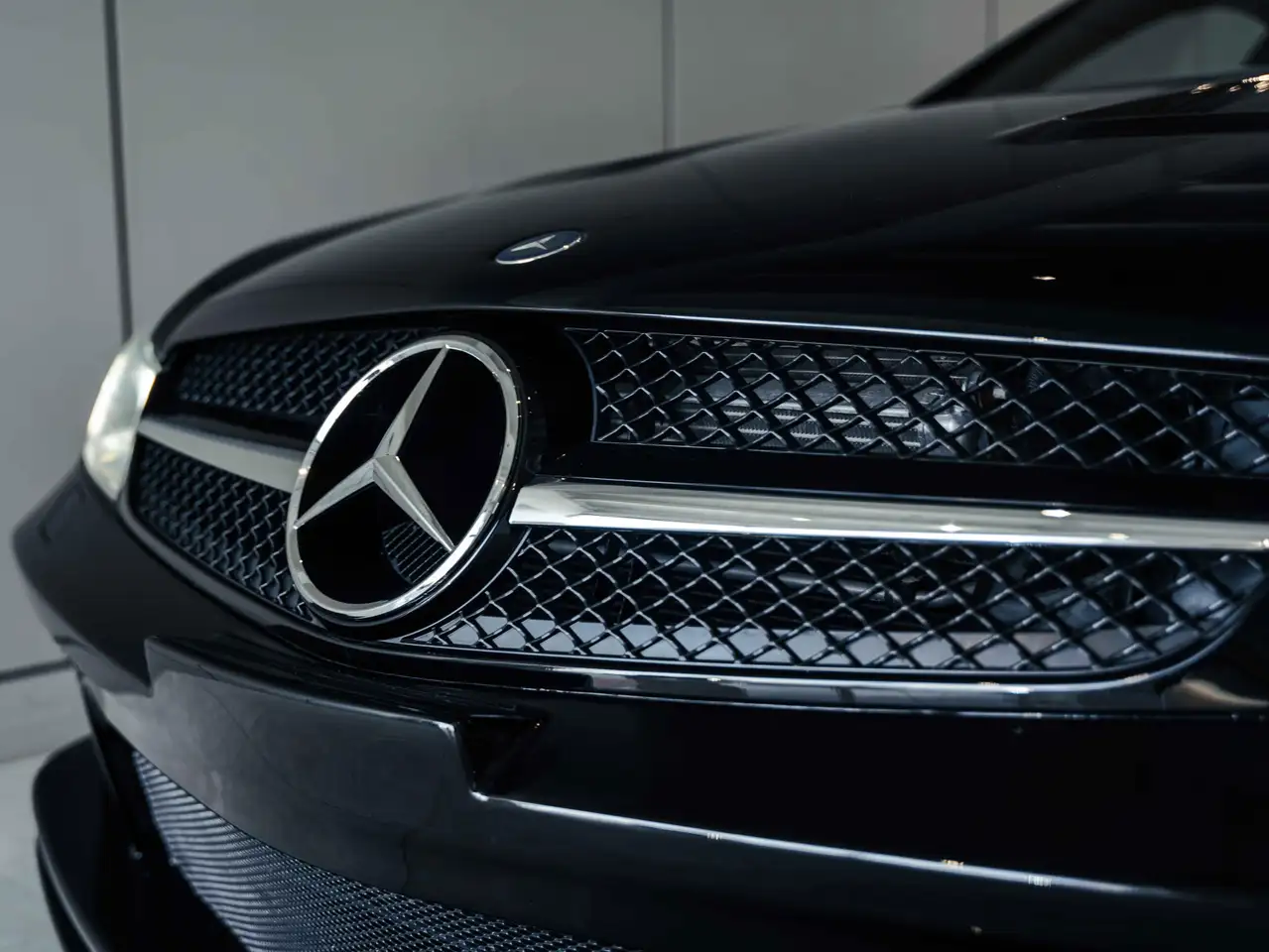Mercedes-Benz SL снимка Mercedes-Benz SL