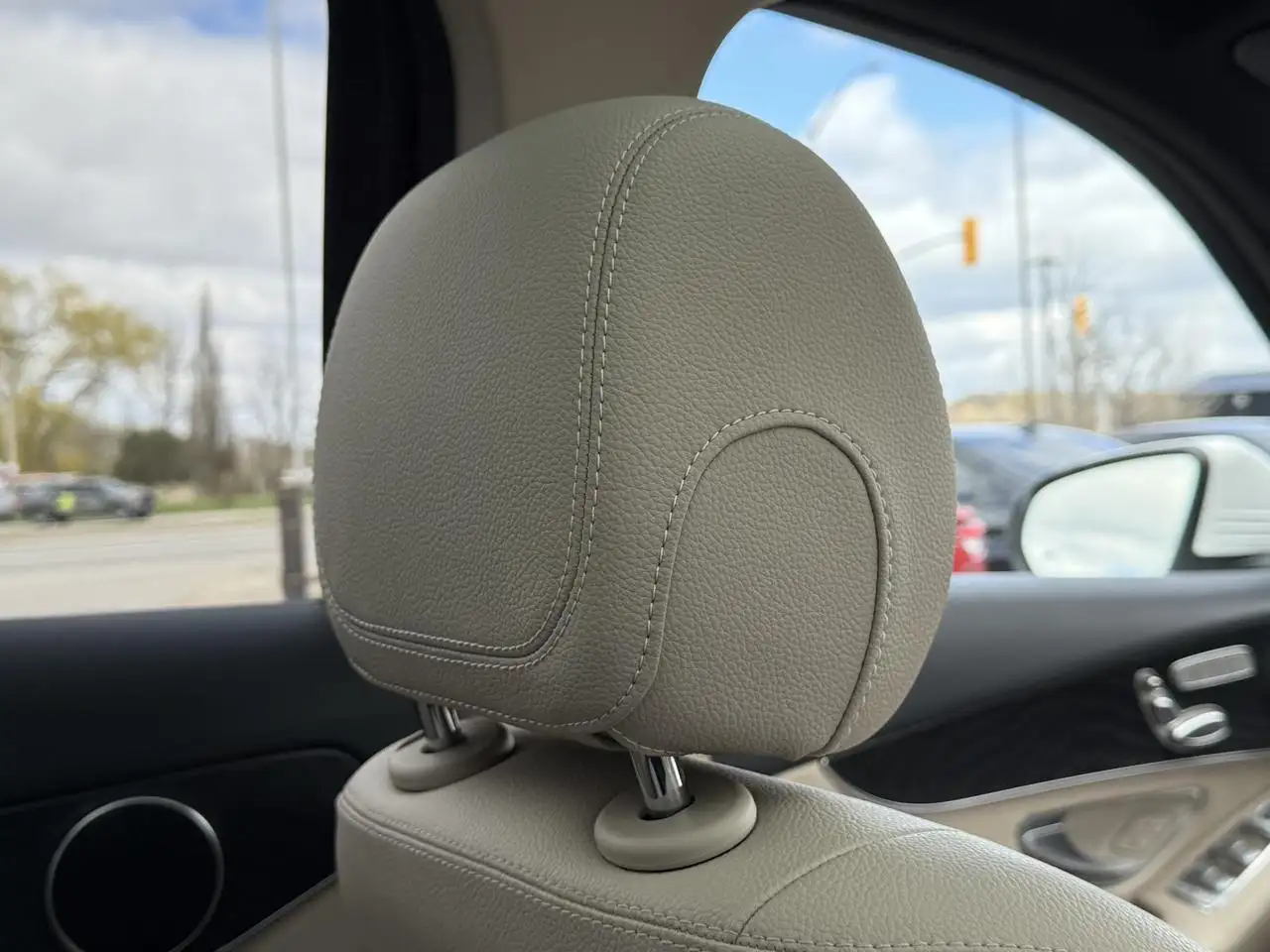 Mercedes-Benz GLC снимка Mercedes-Benz GLC