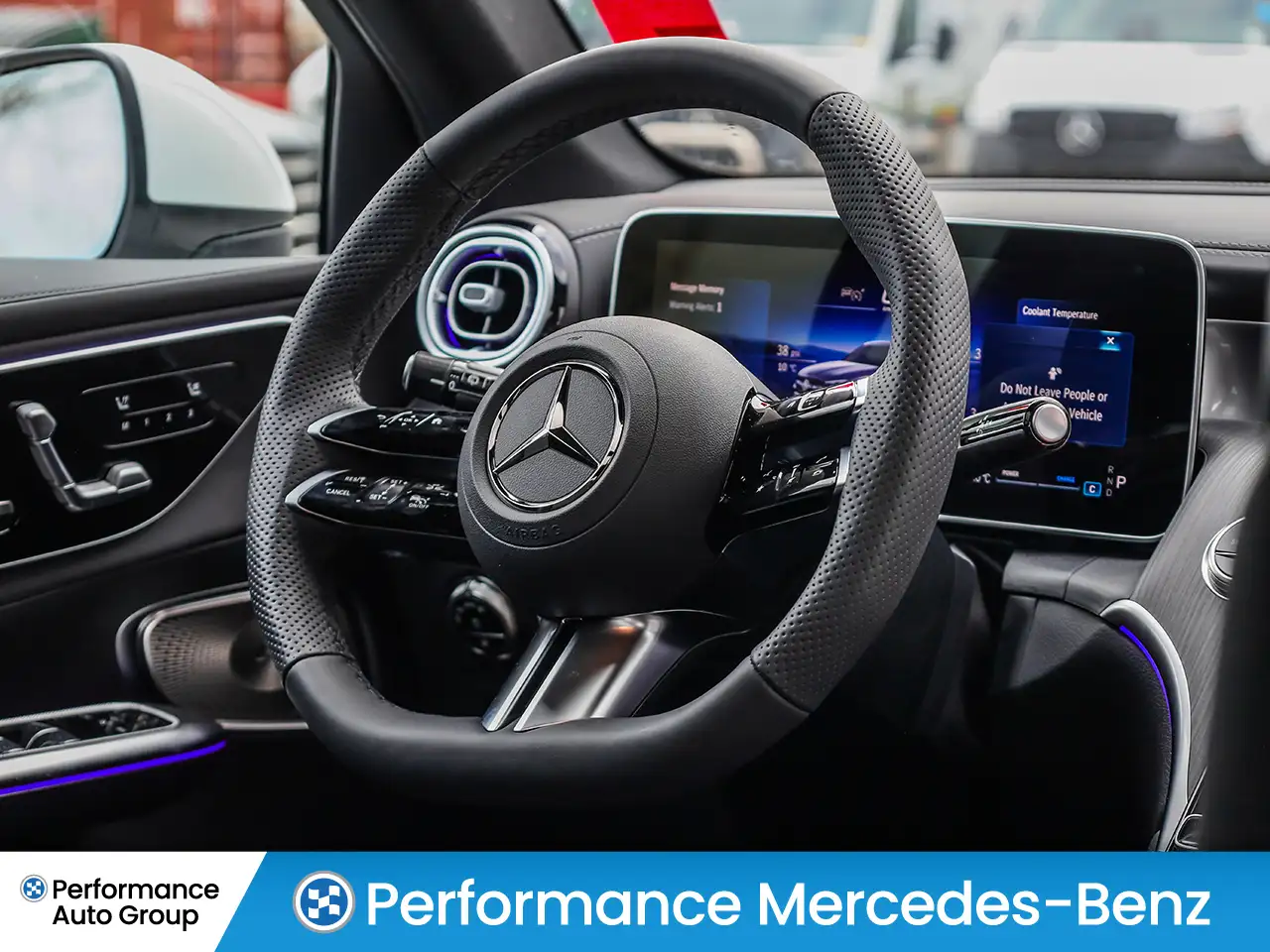 Mercedes-Benz GLC снимка Mercedes-Benz GLC