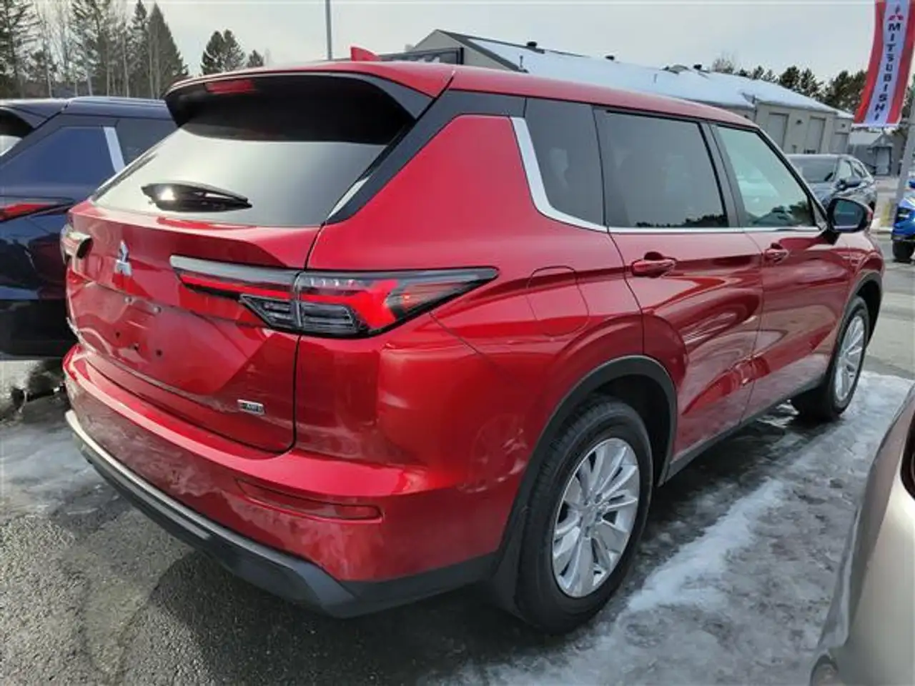 Mitsubishi Outlander снимка Mitsubishi Outlander