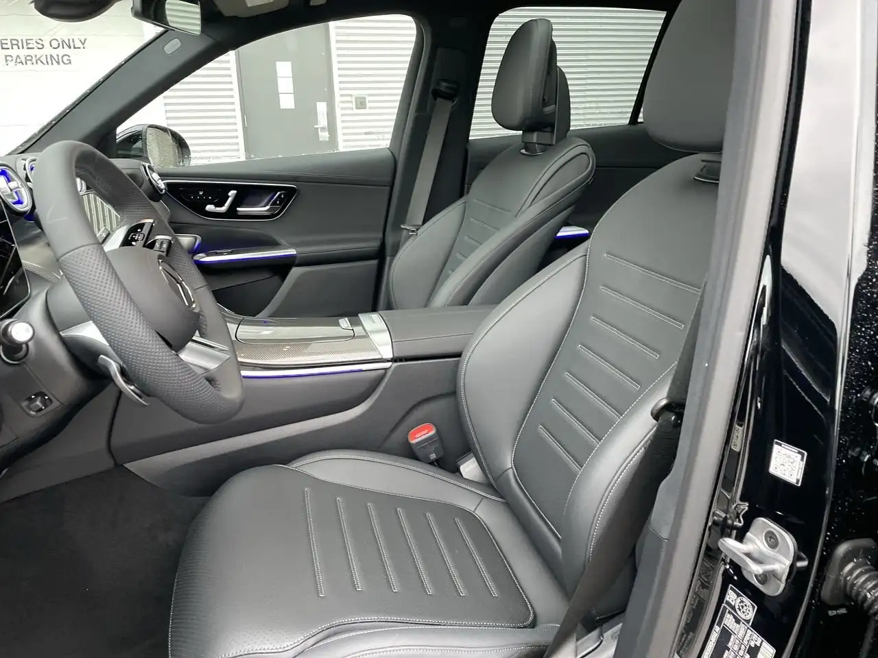 Mercedes-Benz GLC снимка Mercedes-Benz GLC