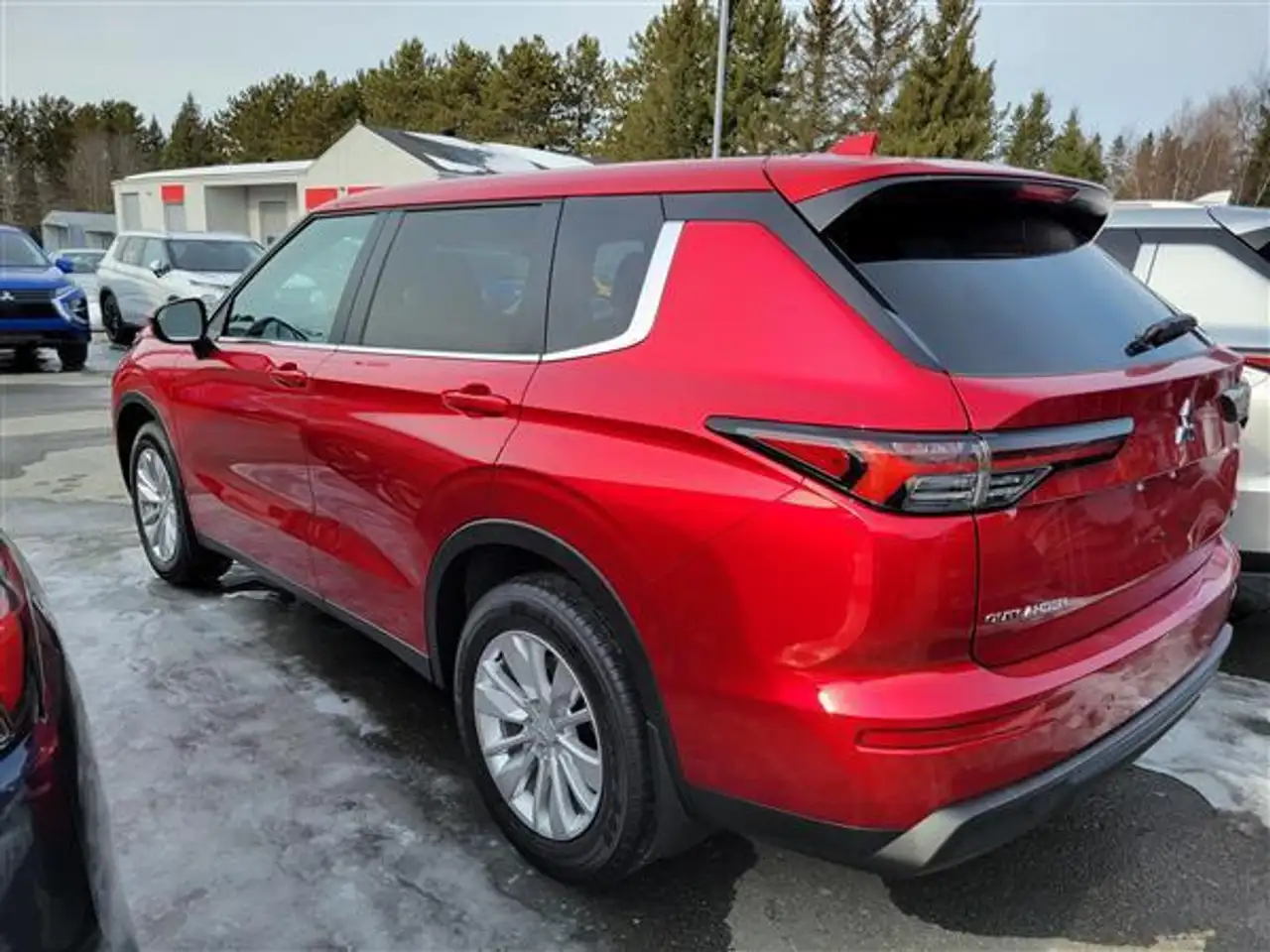 Mitsubishi Outlander снимка Mitsubishi Outlander