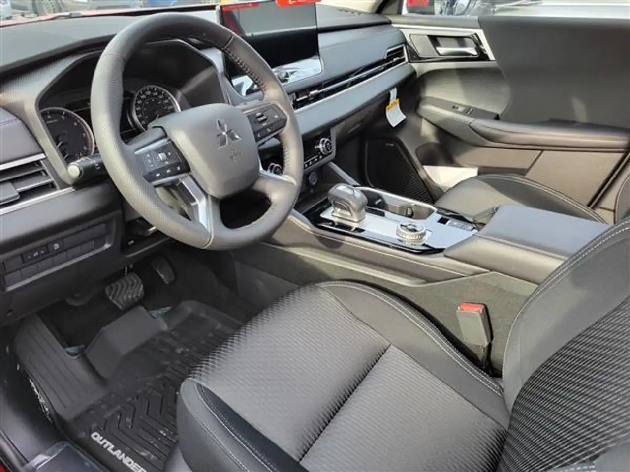 Mitsubishi Outlander снимка Mitsubishi Outlander