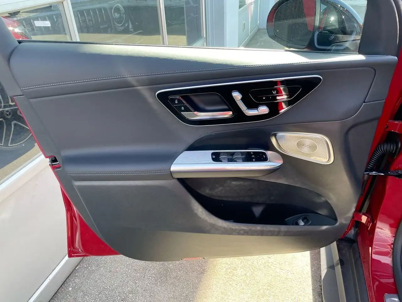 Mercedes-Benz GLC снимка Mercedes-Benz GLC