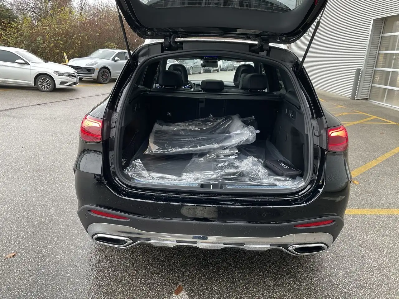 Mercedes-Benz GLC снимка Mercedes-Benz GLC