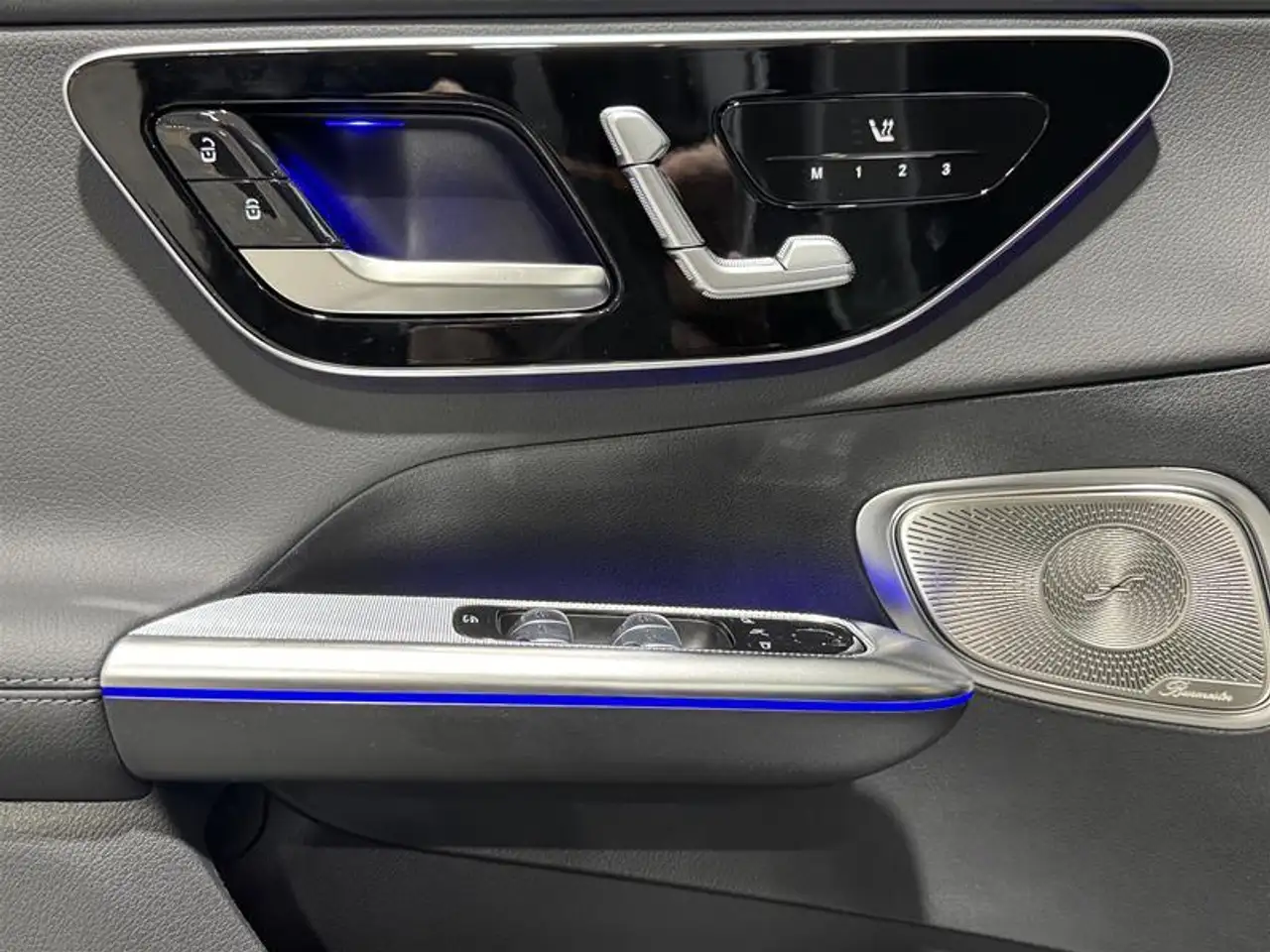 Mercedes-Benz GLC снимка Mercedes-Benz GLC