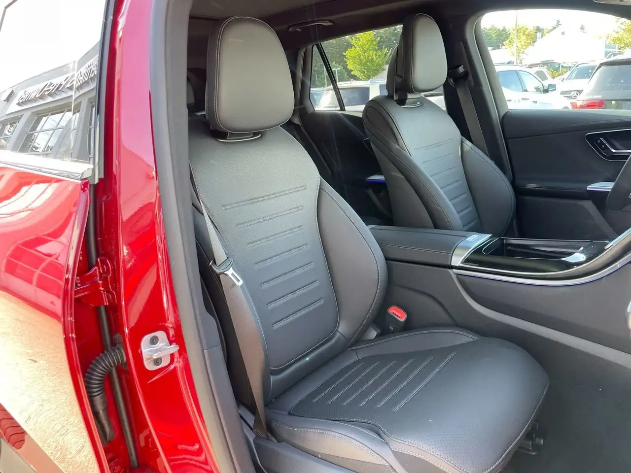 Mercedes-Benz GLC снимка Mercedes-Benz GLC