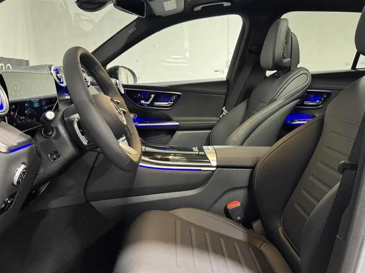 Mercedes-Benz GLC снимка Mercedes-Benz GLC
