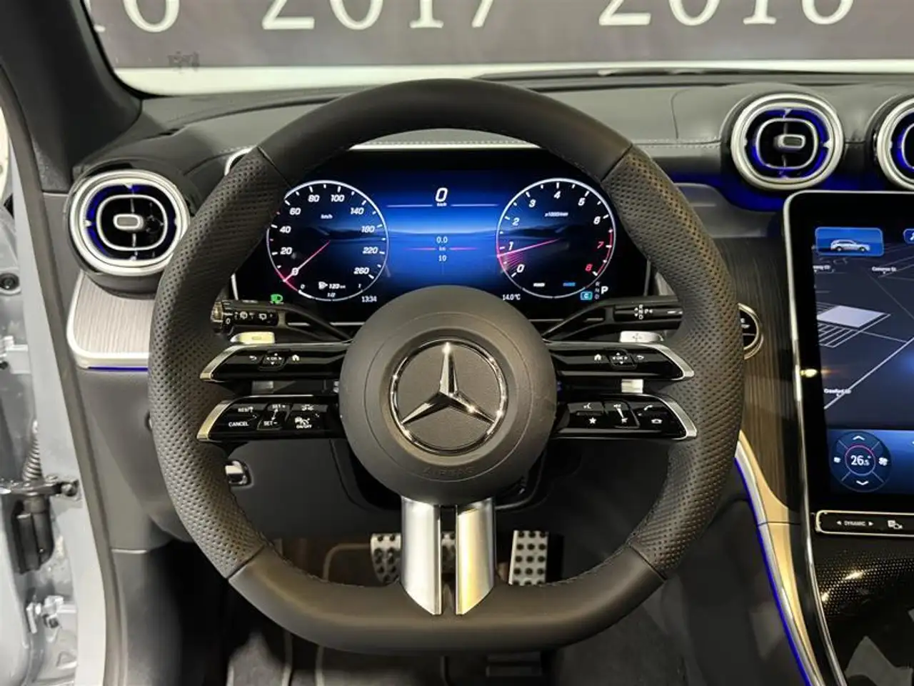 Mercedes-Benz GLC снимка Mercedes-Benz GLC