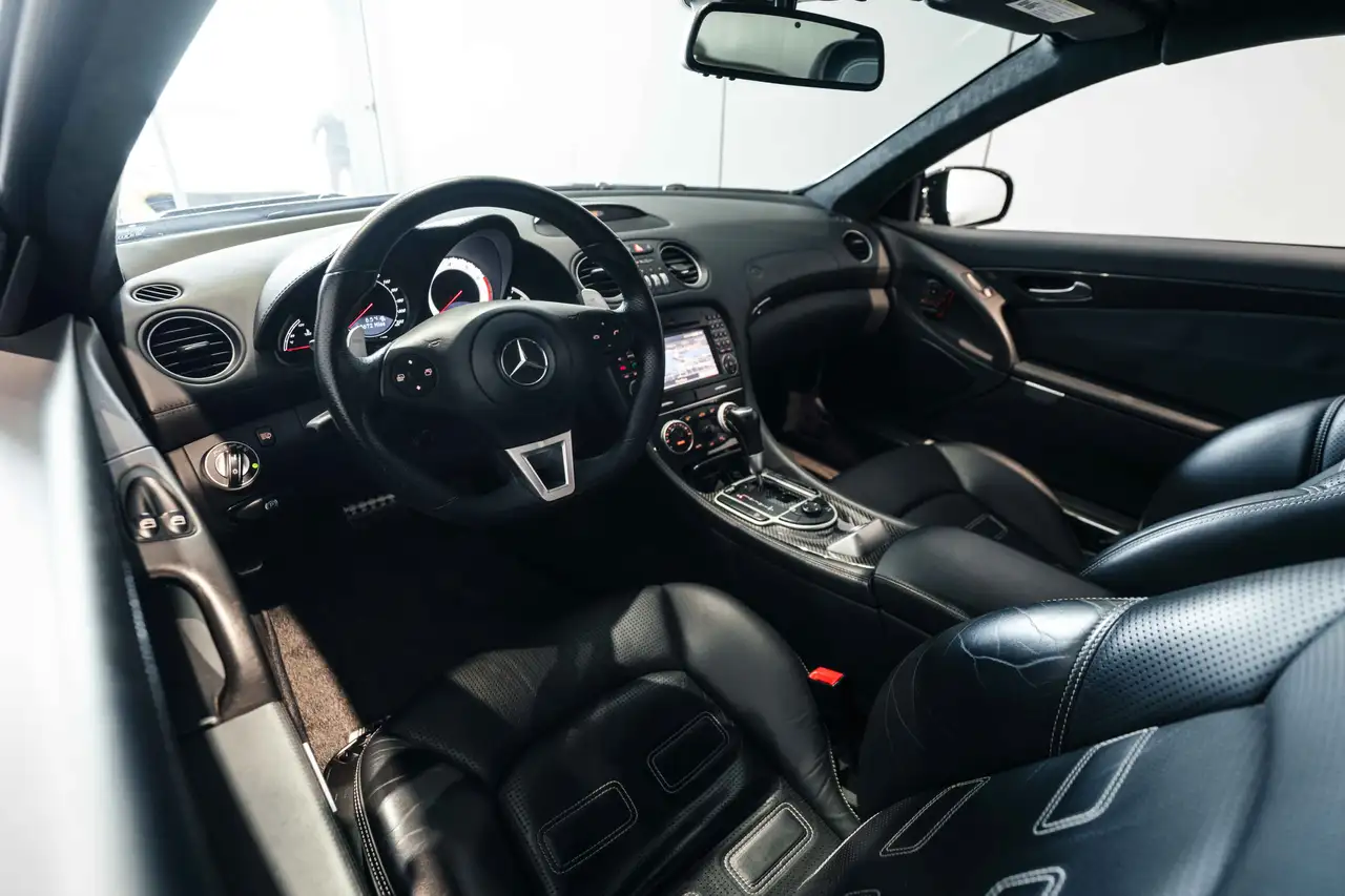Mercedes-Benz SL снимка Mercedes-Benz SL