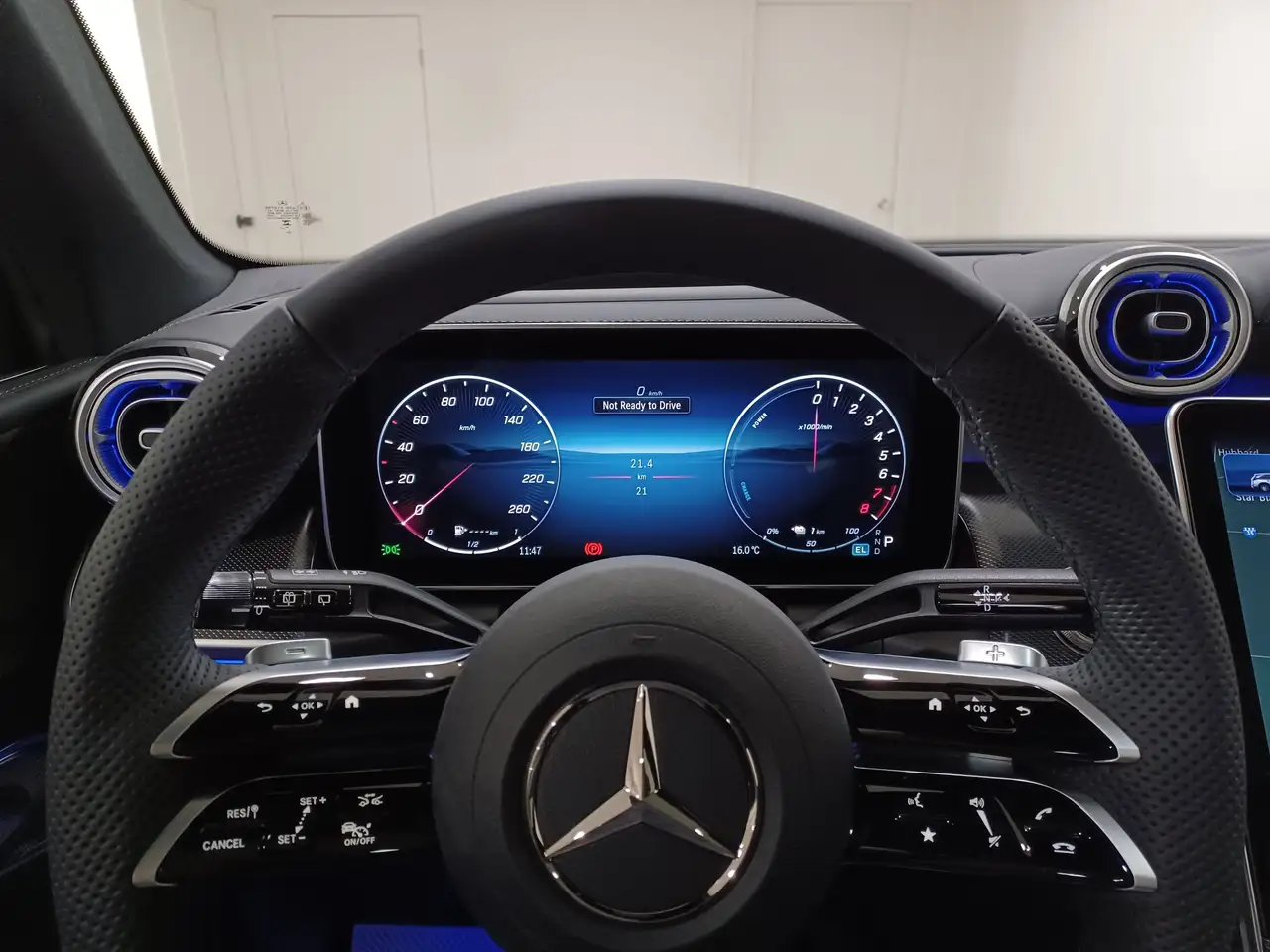 Mercedes-Benz GLC снимка Mercedes-Benz GLC