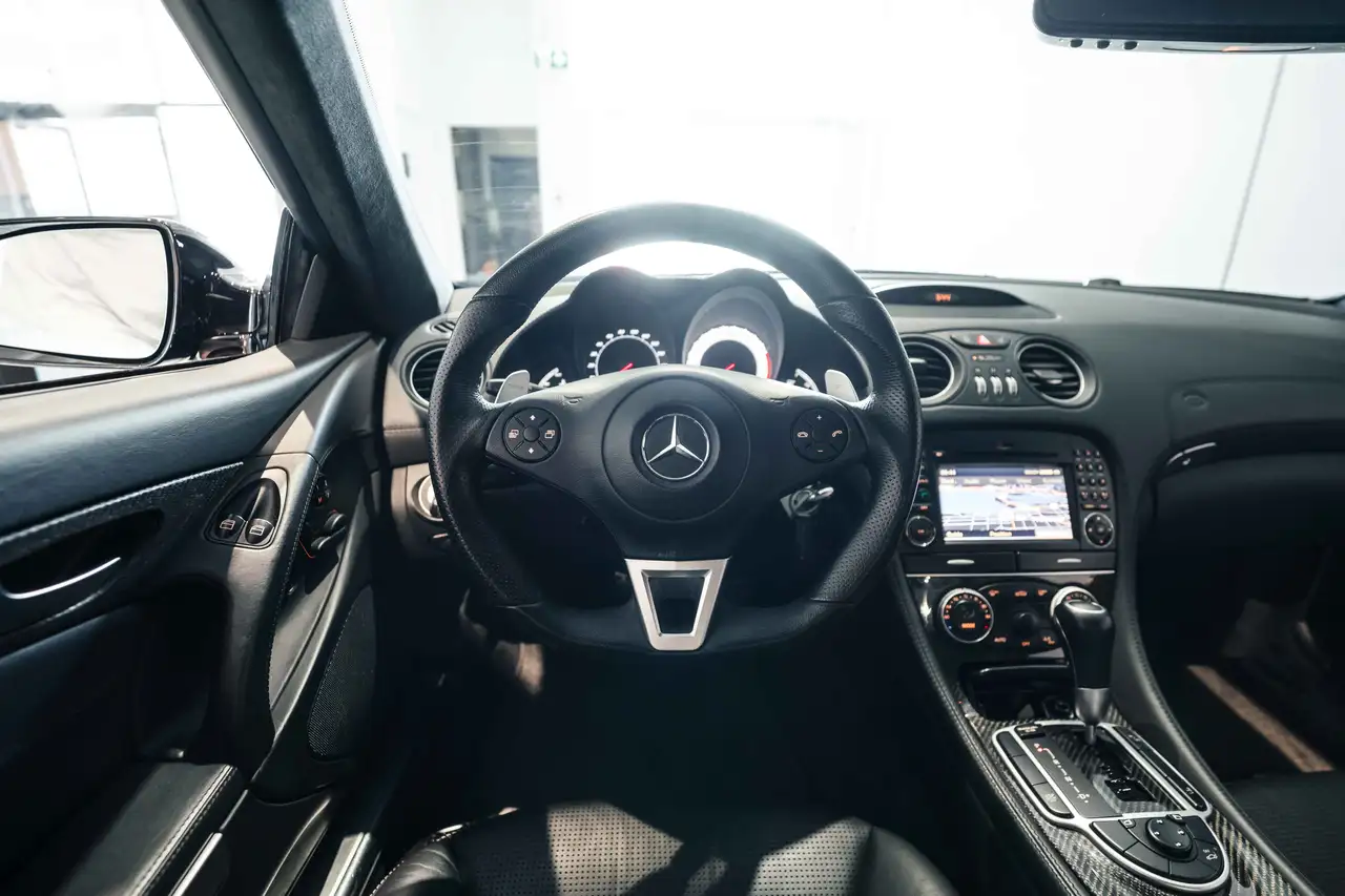 Mercedes-Benz SL снимка Mercedes-Benz SL