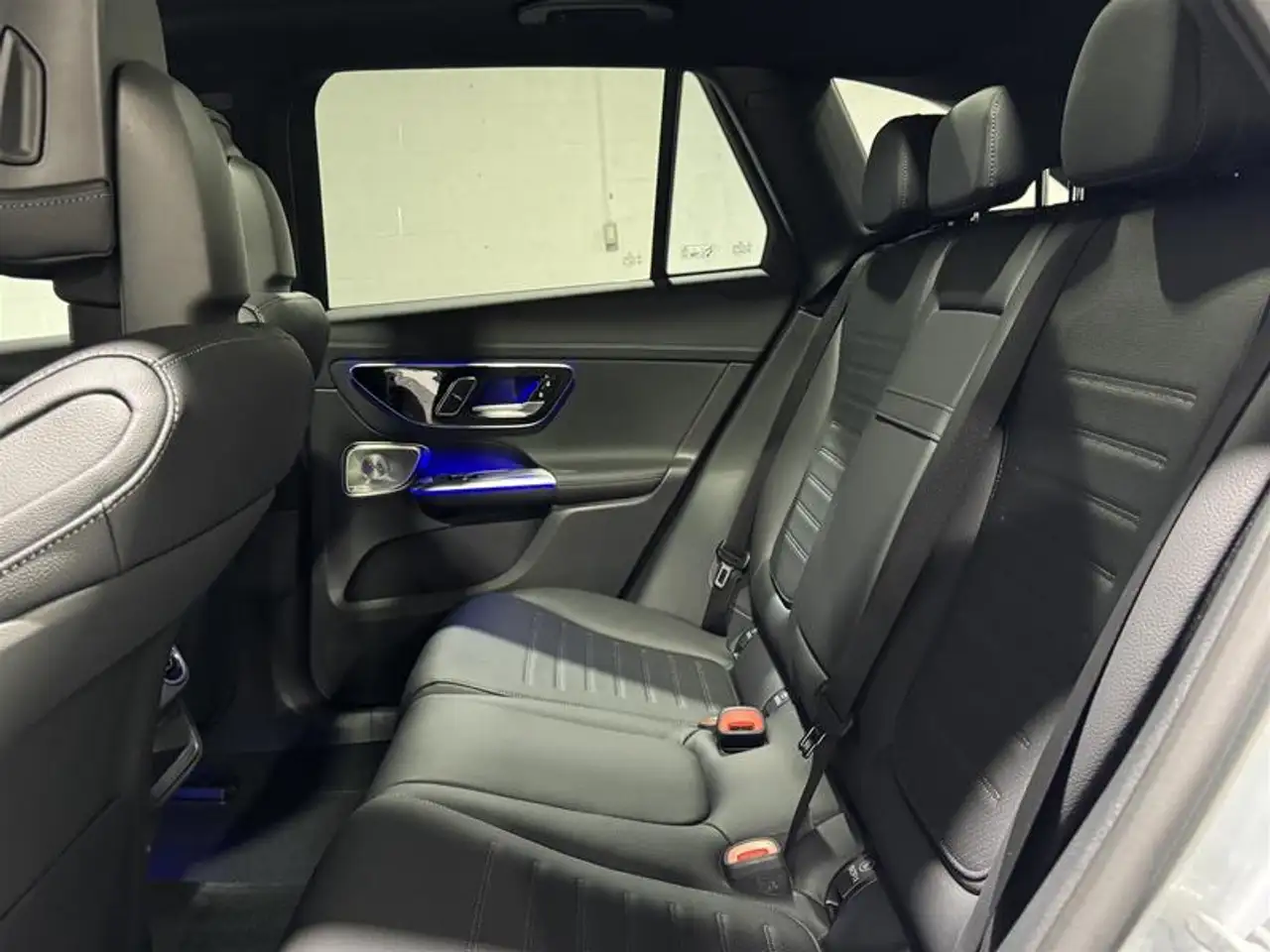 Mercedes-Benz GLC снимка Mercedes-Benz GLC