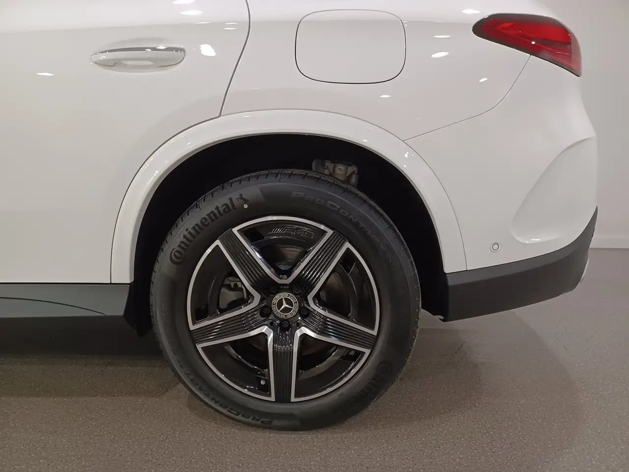 Mercedes-Benz GLC снимка Mercedes-Benz GLC