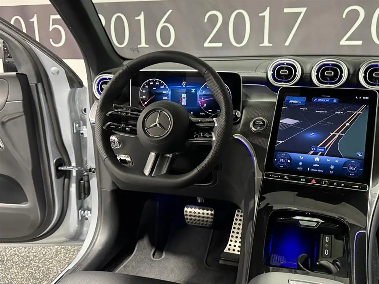 Mercedes-Benz GLC снимка Mercedes-Benz GLC