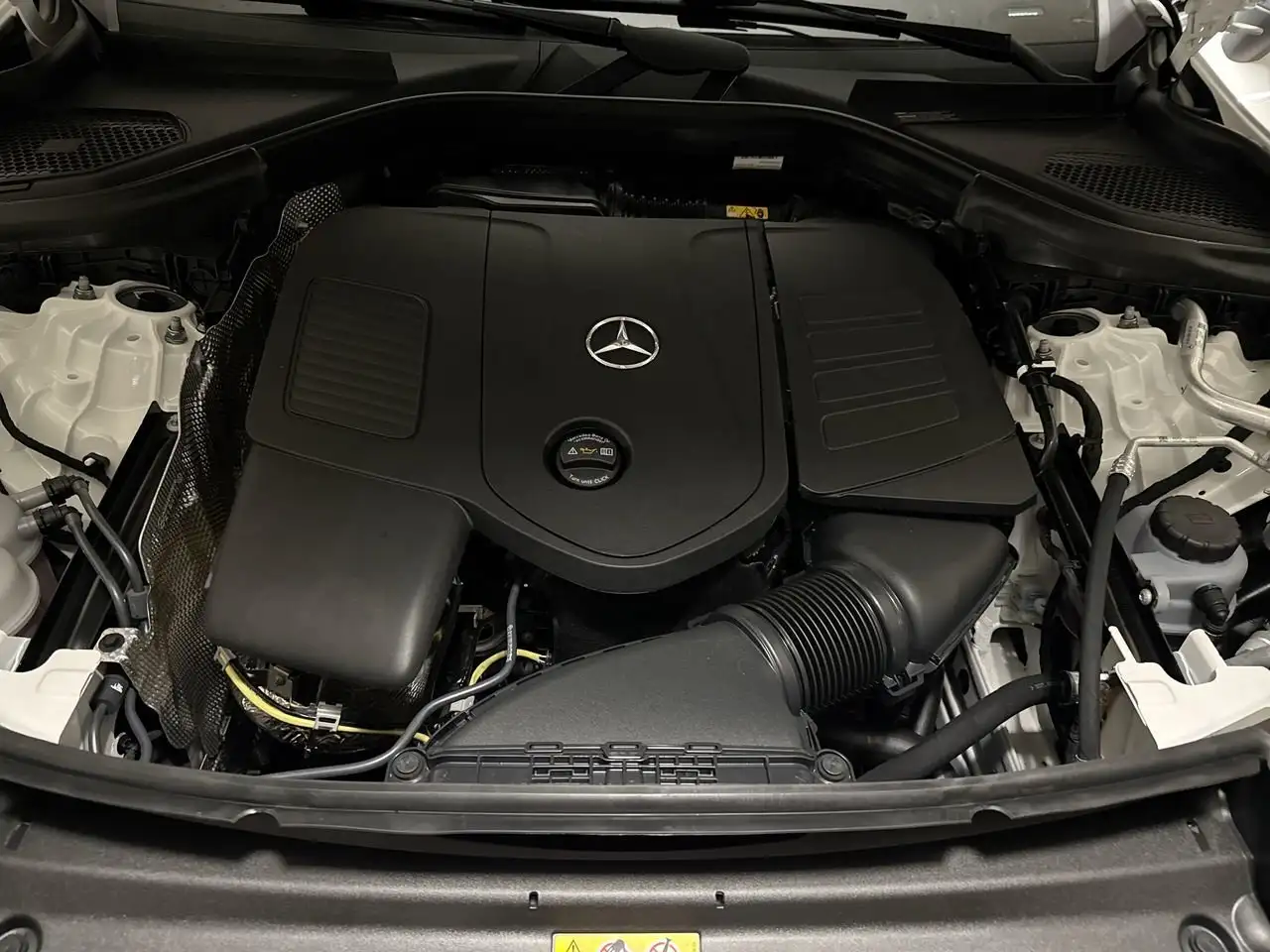 Mercedes-Benz GLC снимка Mercedes-Benz GLC
