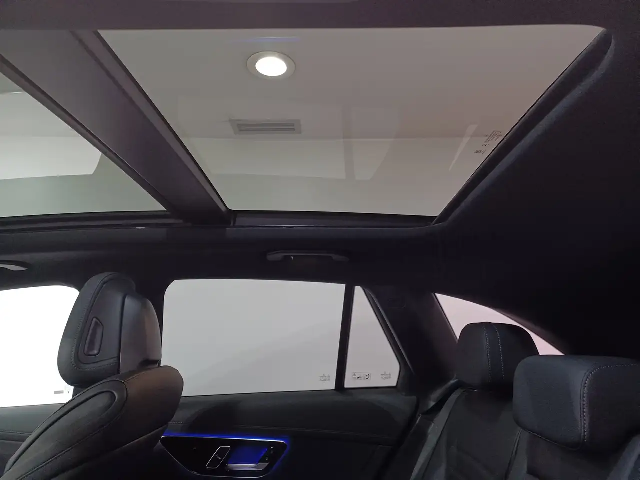 Mercedes-Benz GLC снимка Mercedes-Benz GLC