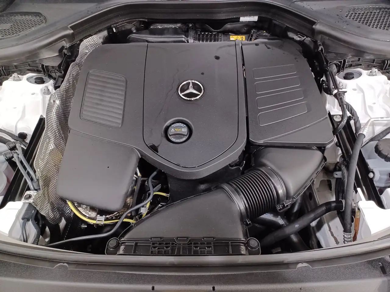 Mercedes-Benz GLC снимка Mercedes-Benz GLC