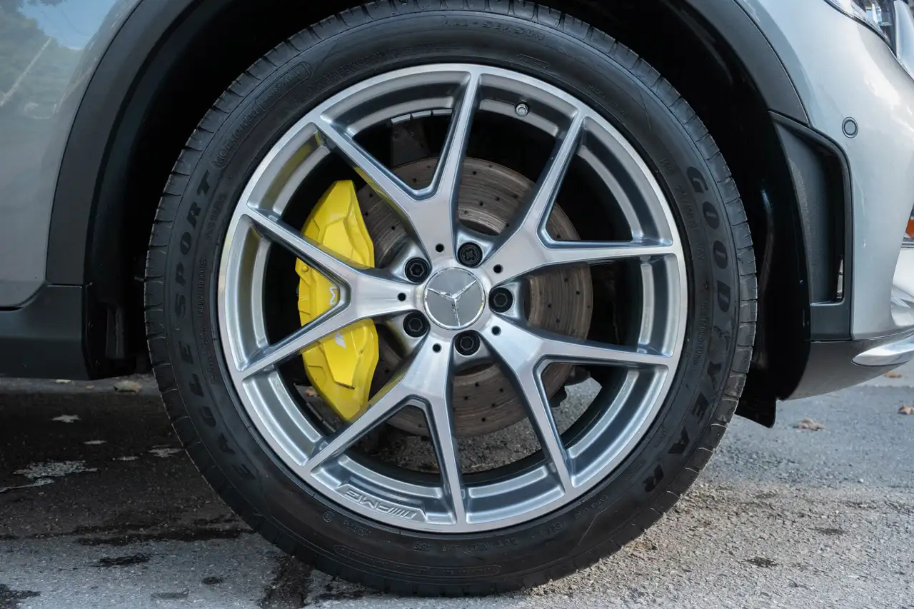 Mercedes-Benz GLC снимка Mercedes-Benz GLC
