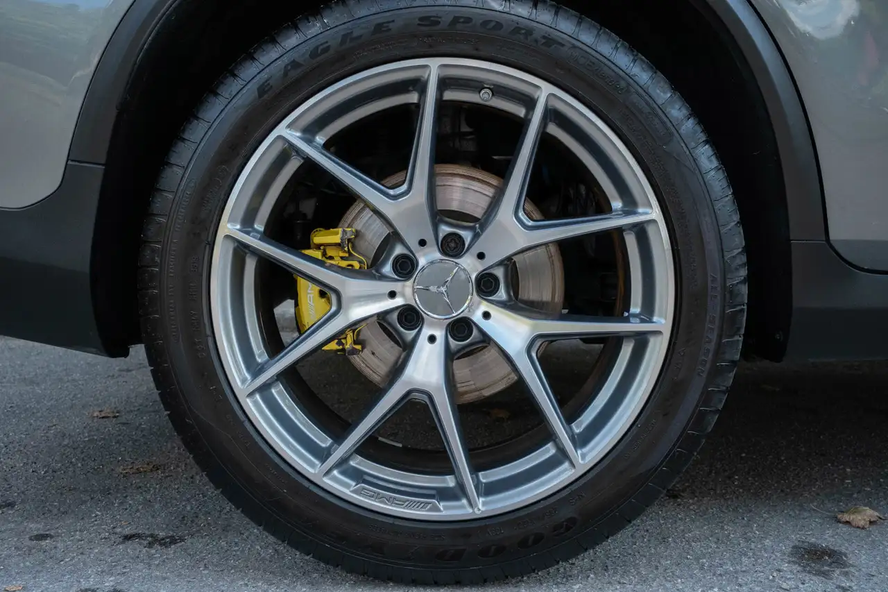 Mercedes-Benz GLC снимка Mercedes-Benz GLC