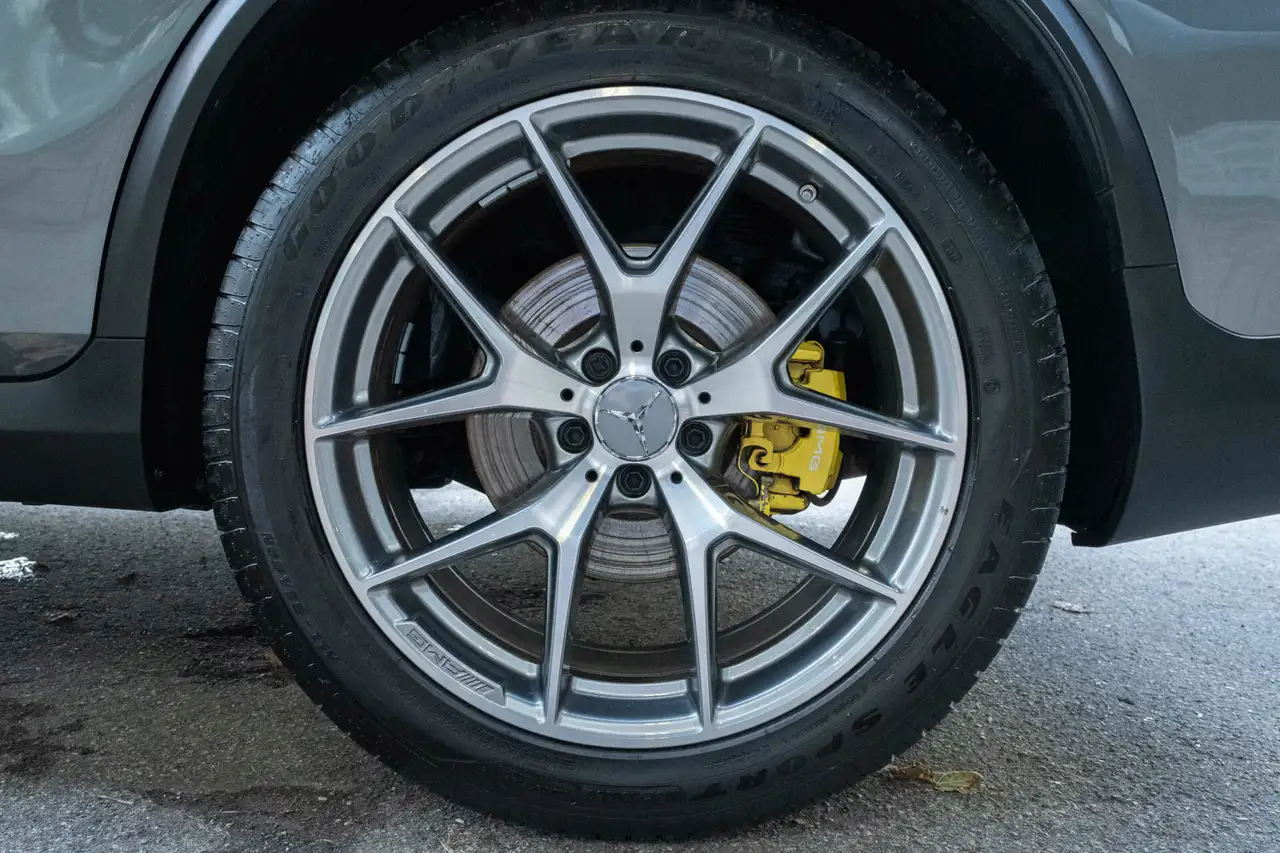 Mercedes-Benz GLC снимка Mercedes-Benz GLC