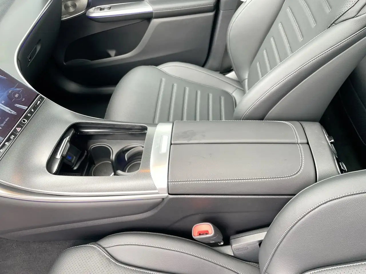 Mercedes-Benz GLC снимка Mercedes-Benz GLC
