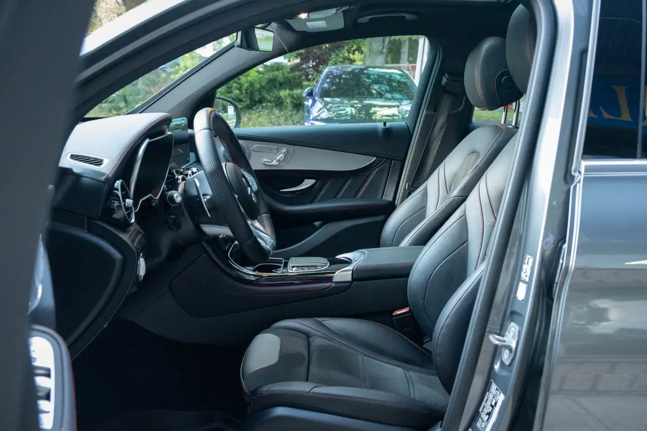 Mercedes-Benz GLC снимка Mercedes-Benz GLC