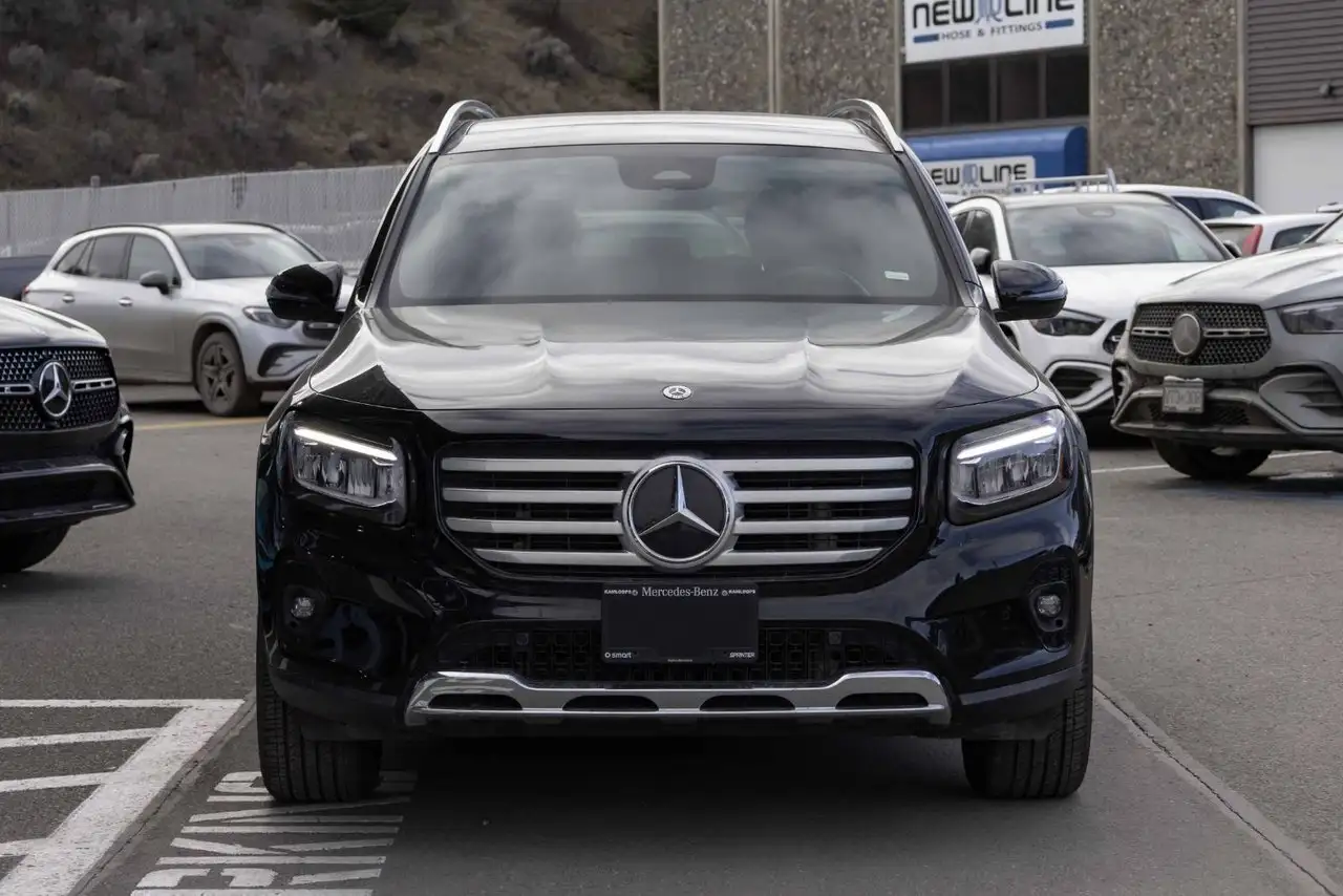 Mercedes-Benz GLB снимка Mercedes-Benz GLB