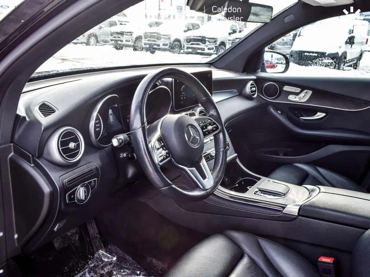 Mercedes-Benz GLC снимка Mercedes-Benz GLC