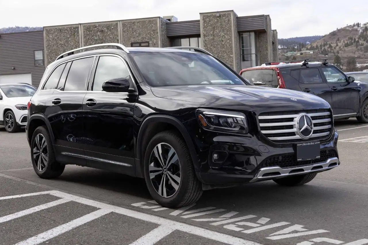 Mercedes-Benz GLB снимка Mercedes-Benz GLB