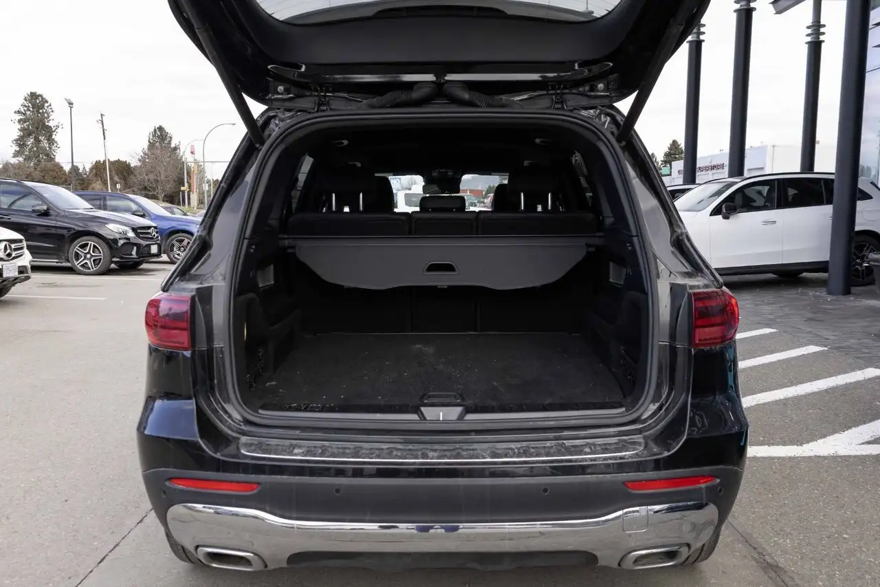 Mercedes-Benz GLB снимка Mercedes-Benz GLB