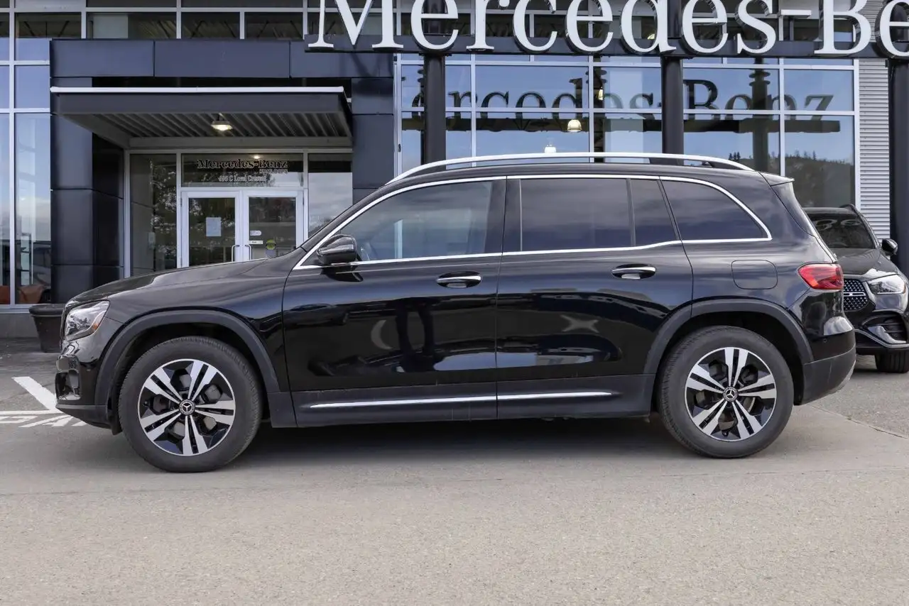 Mercedes-Benz GLB снимка Mercedes-Benz GLB