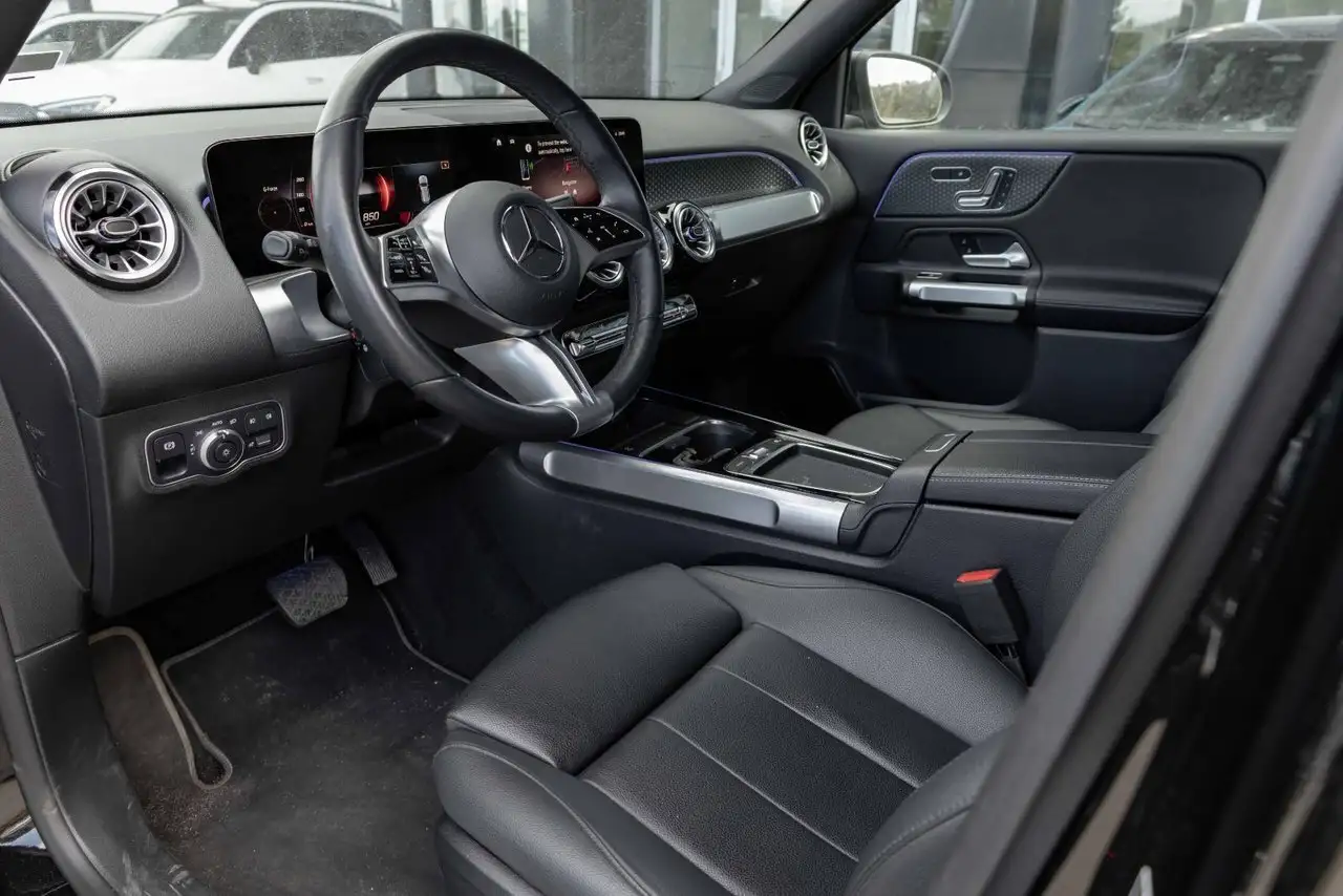 Mercedes-Benz GLB снимка Mercedes-Benz GLB