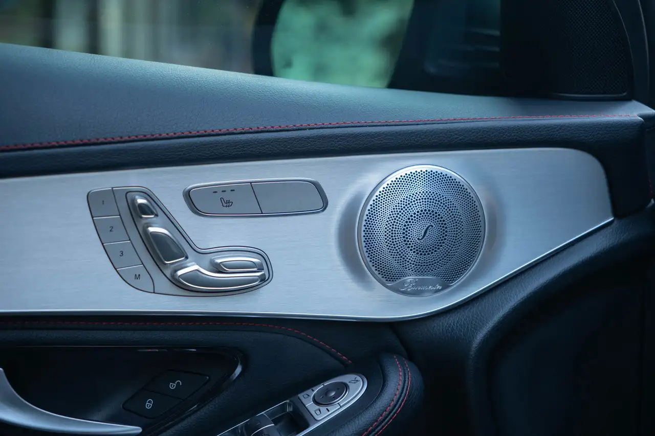 Mercedes-Benz GLC снимка Mercedes-Benz GLC