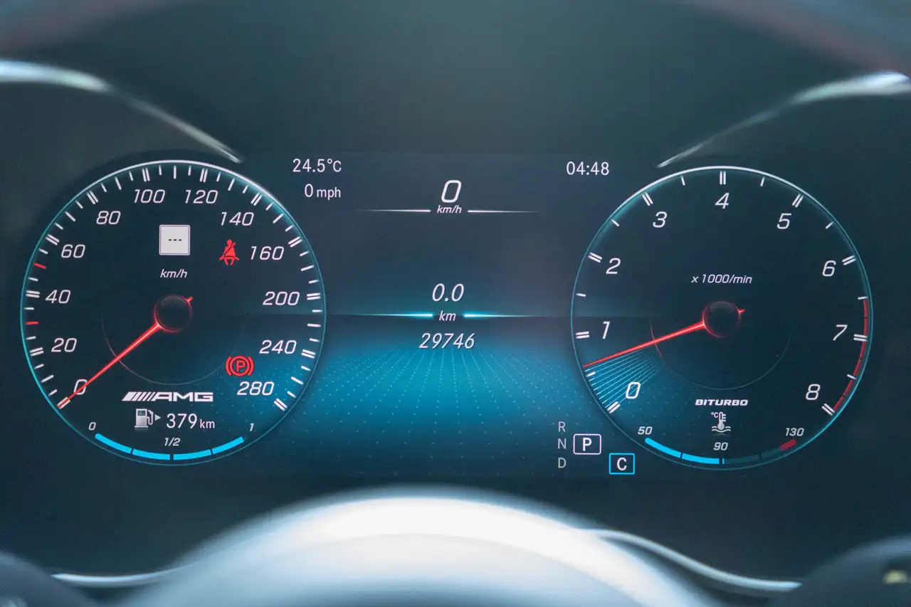 Mercedes-Benz GLC снимка Mercedes-Benz GLC