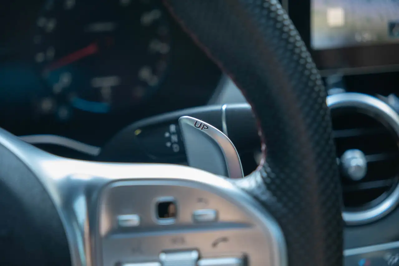 Mercedes-Benz GLC снимка Mercedes-Benz GLC