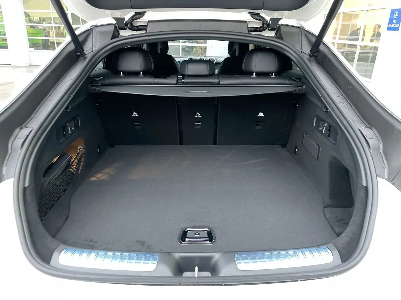Mercedes-Benz GLC снимка Mercedes-Benz GLC