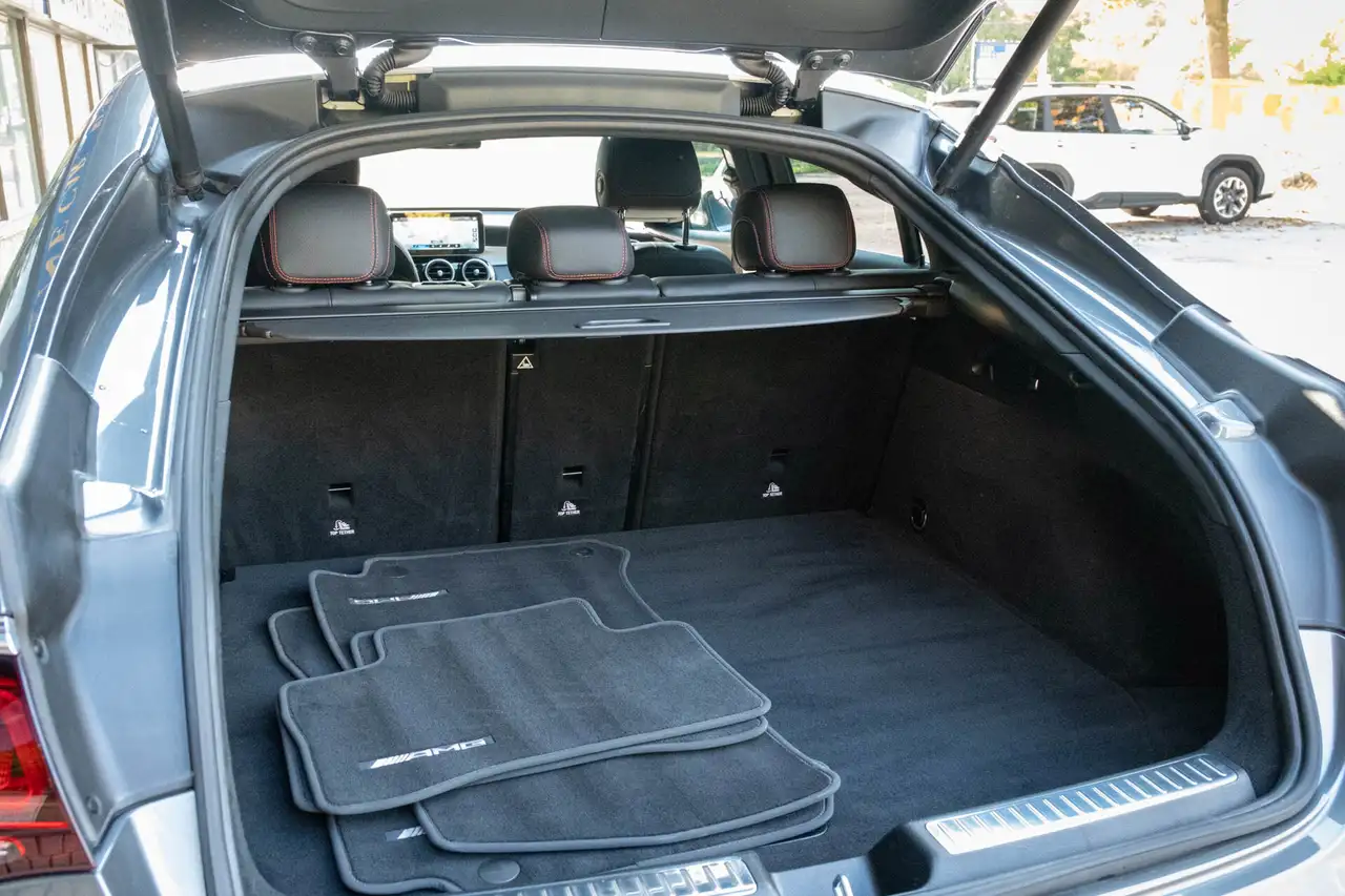 Mercedes-Benz GLC снимка Mercedes-Benz GLC